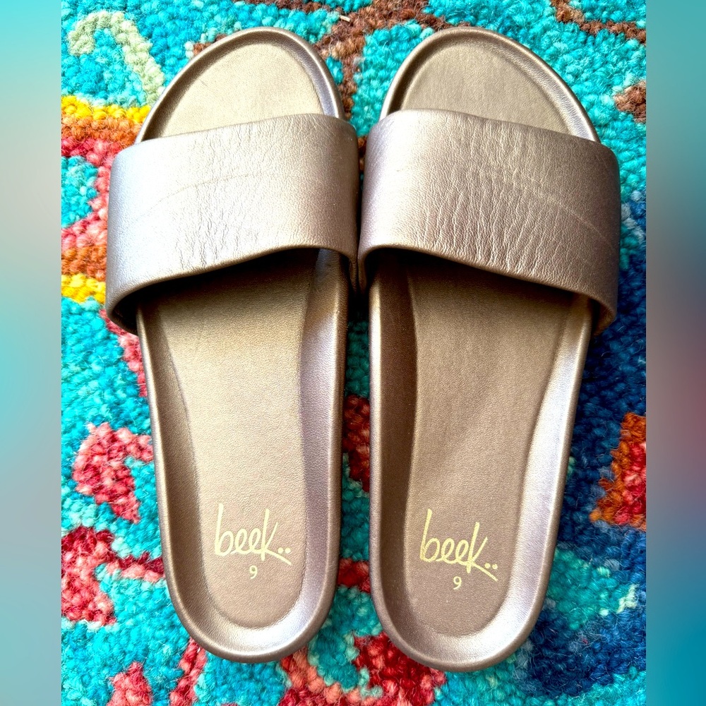Beek Gallito Slide Sandals Women's gold bronze